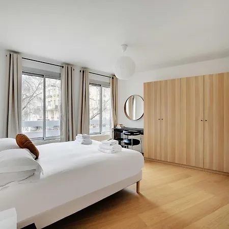 Superb 2 Bedroom 4p Alesia Apartment